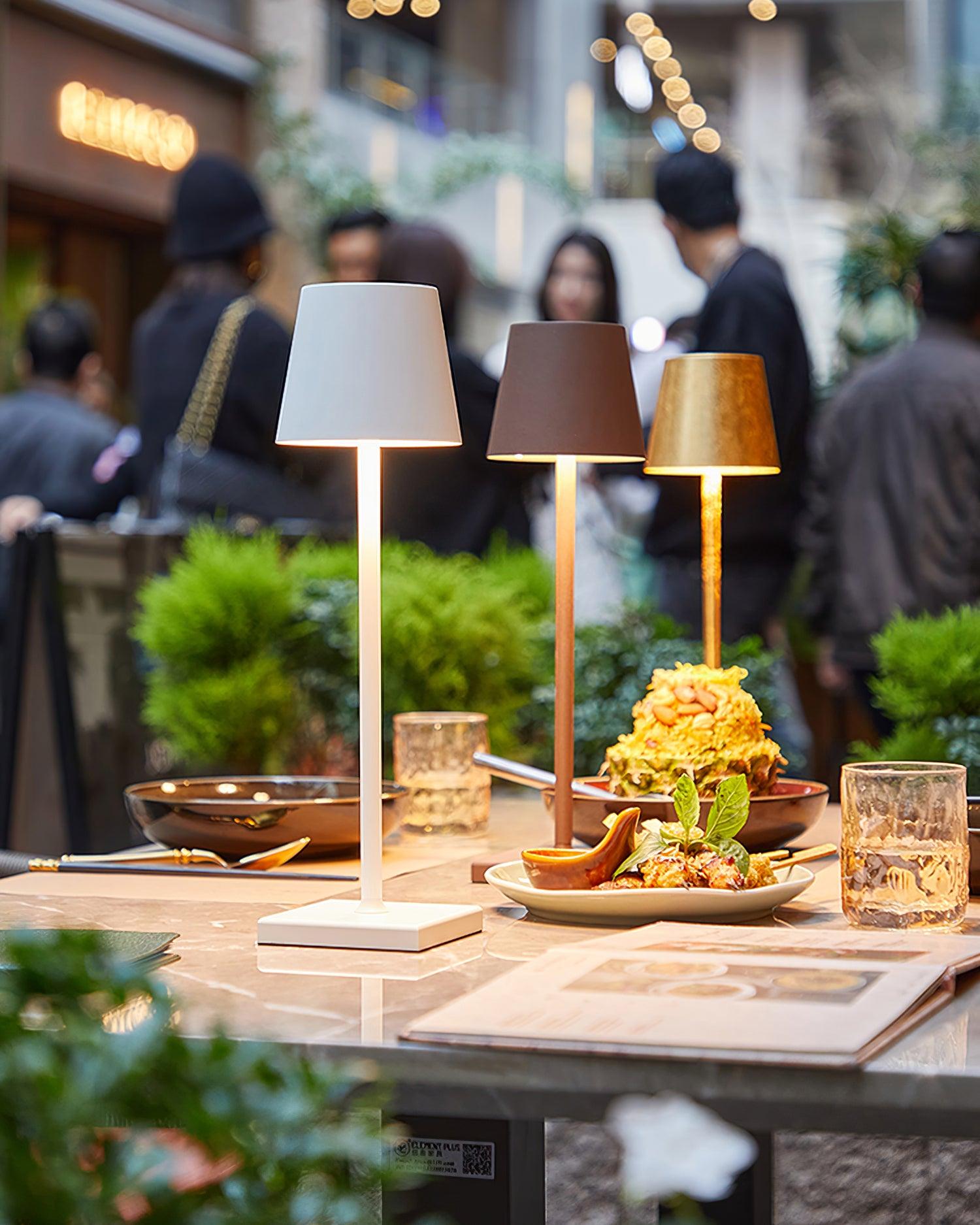 Doku Table Lamp