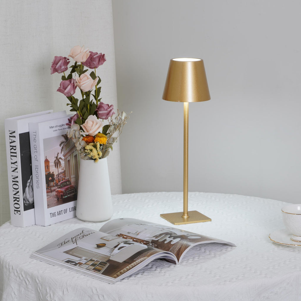 Doku Table Lamp