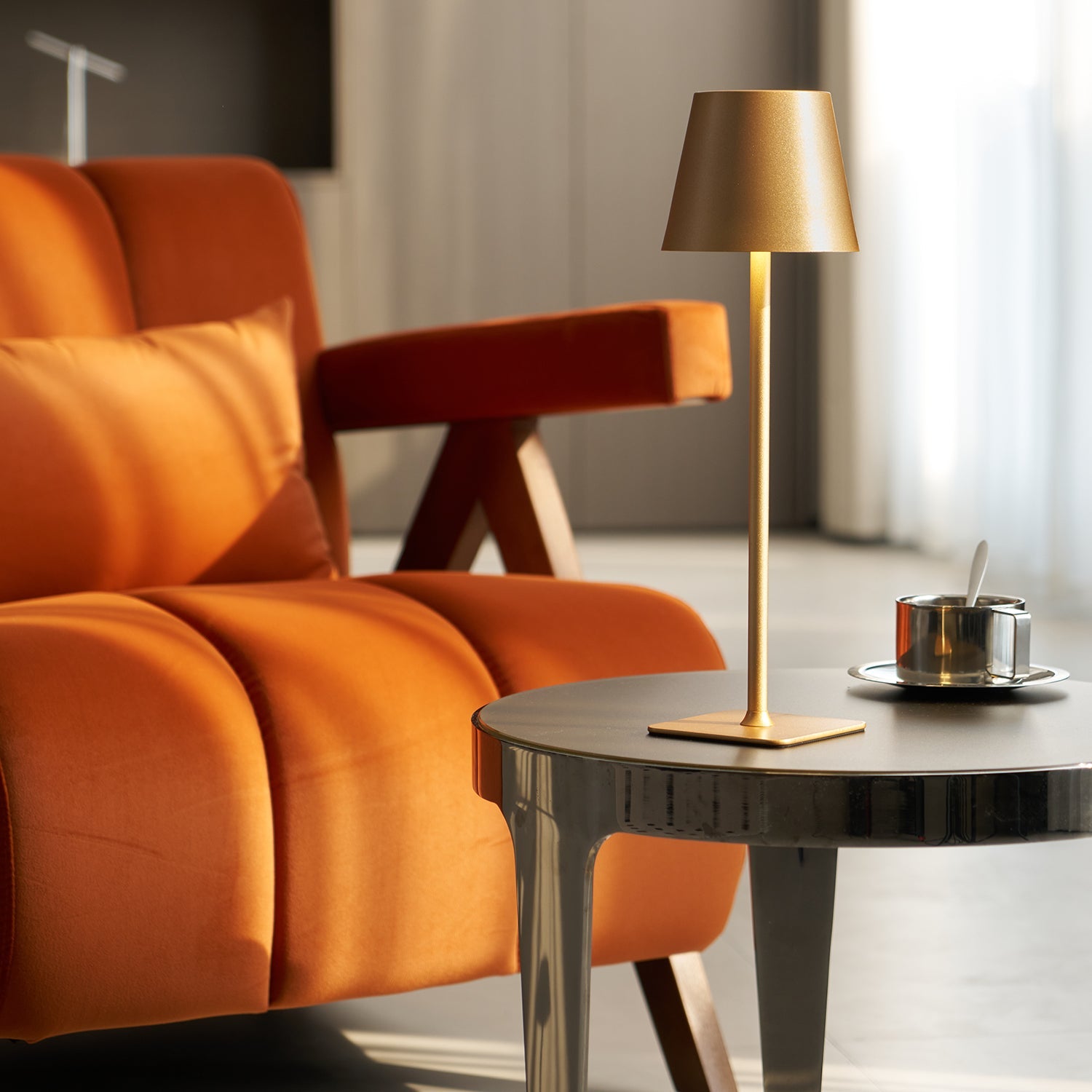 Doku Table Lamp