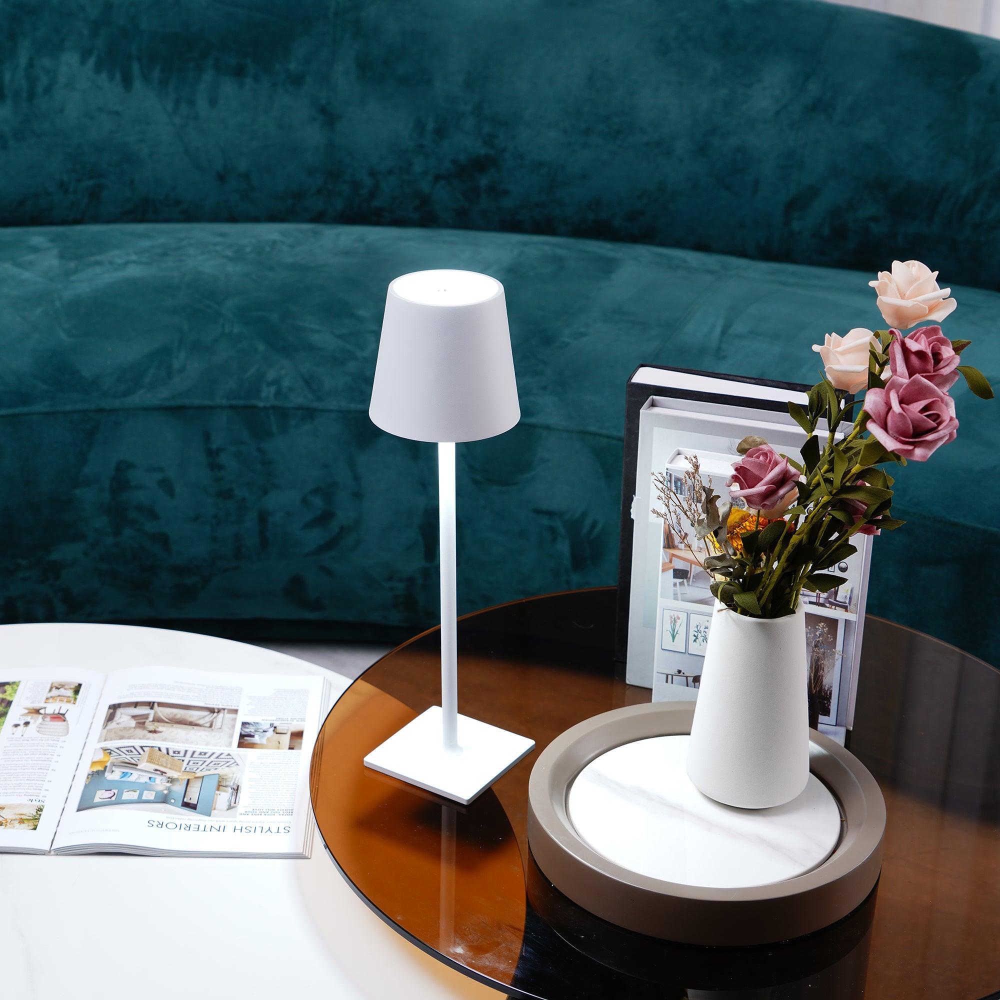 Doku Table Lamp