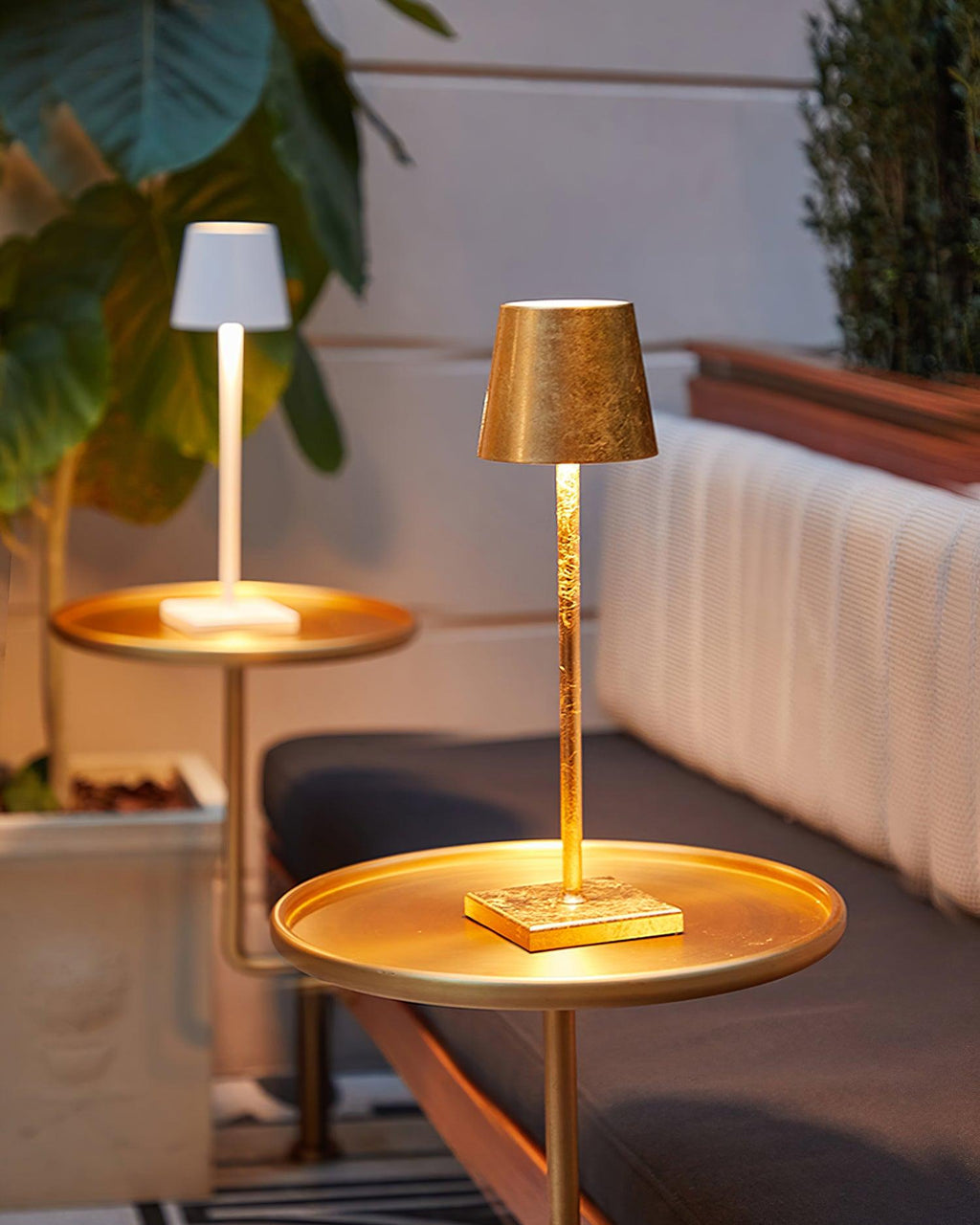 Doku Table Lamp
