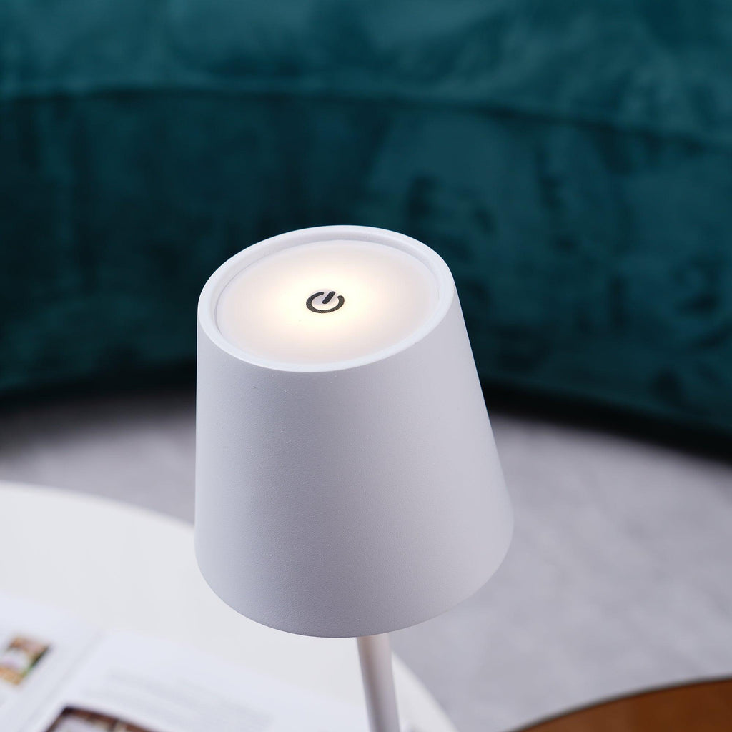 Doku Table Lamp