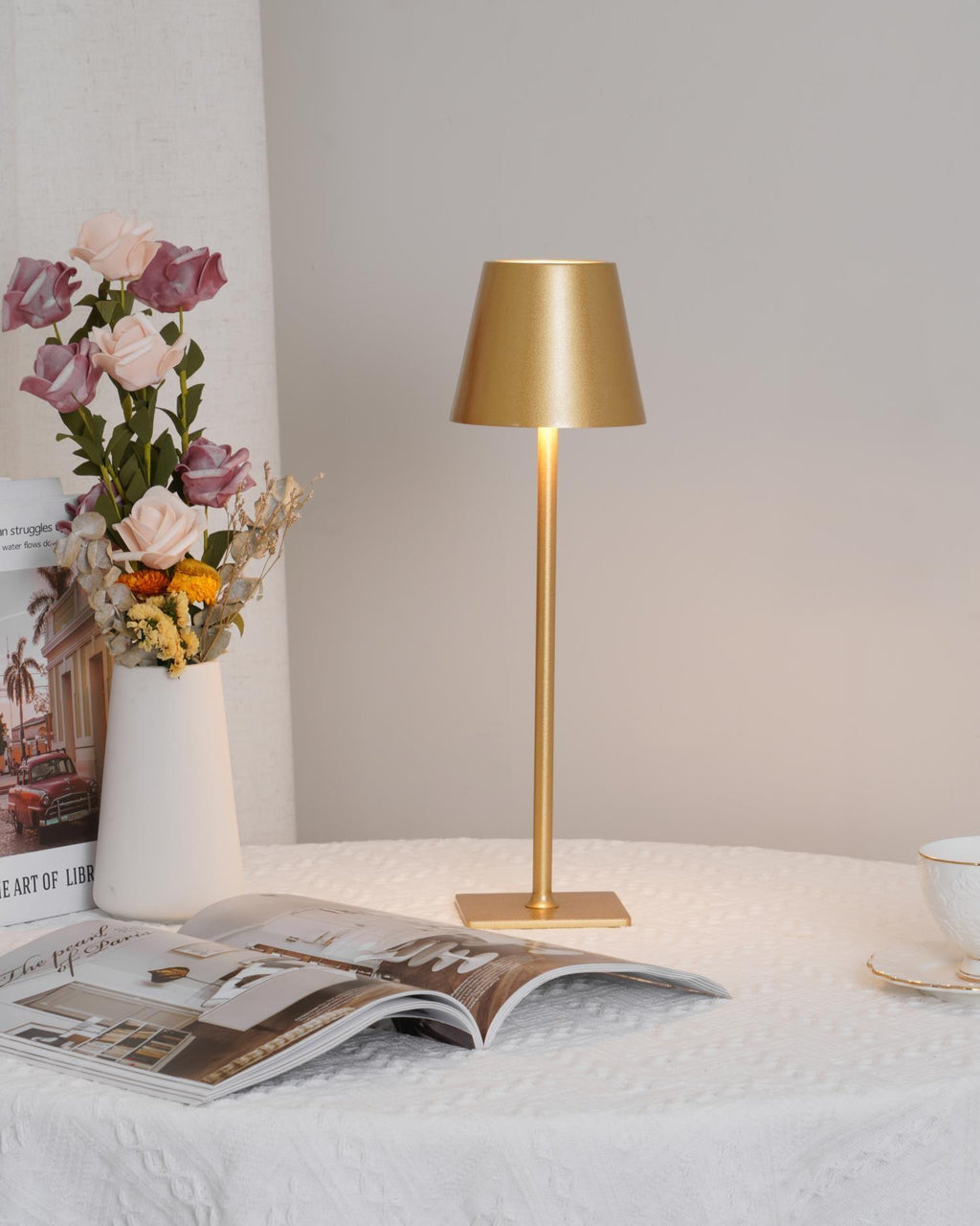 Doku Table Lamp