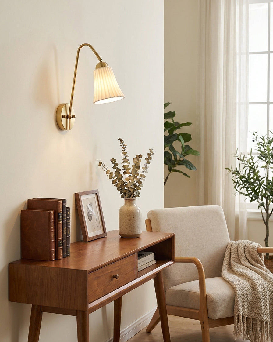 Dorelia Wall Lamp