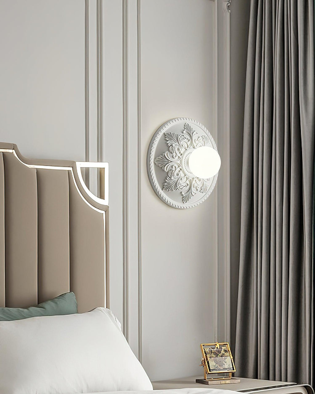 Ekena Resin Wall Lamp