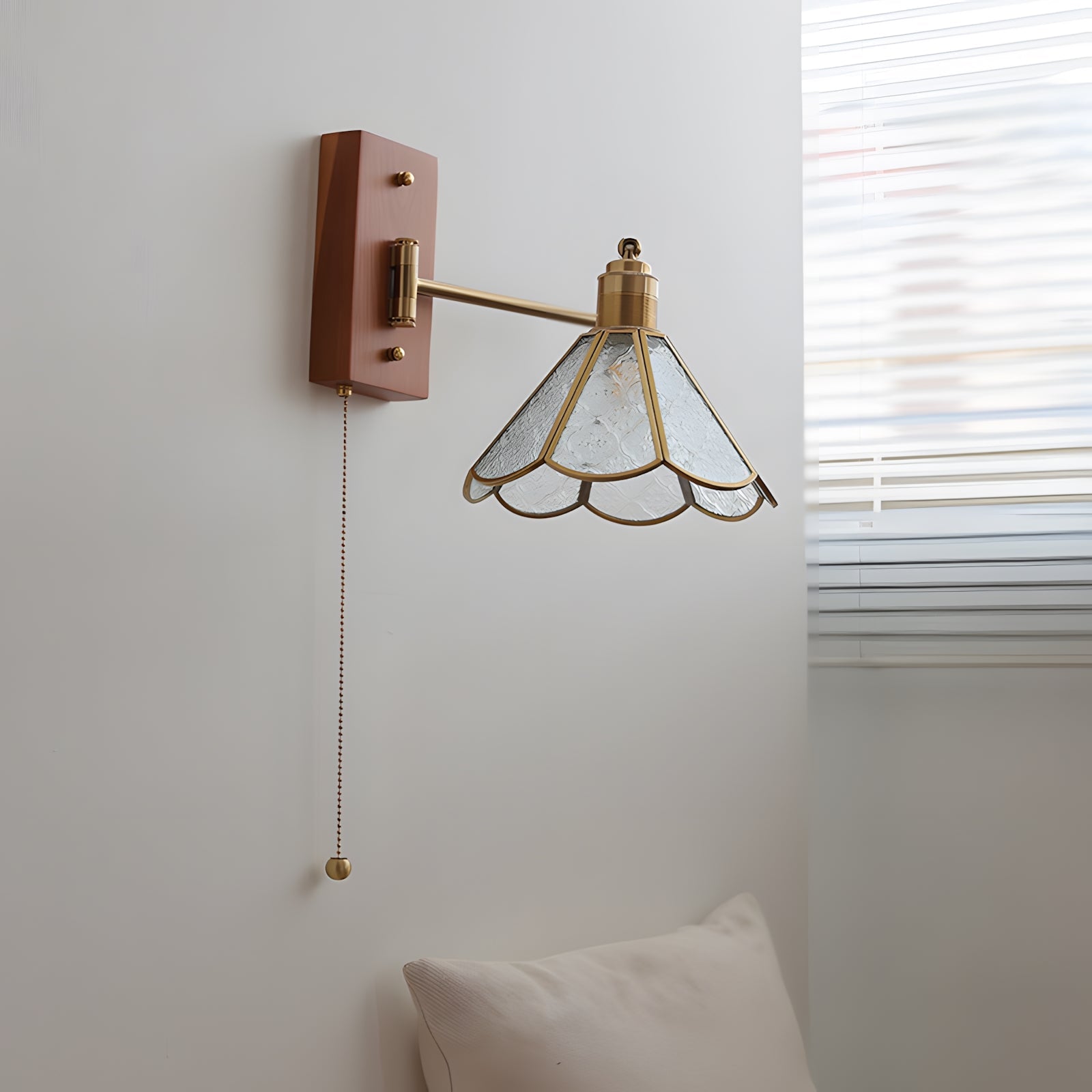 Elowen Petal Wall Lamp