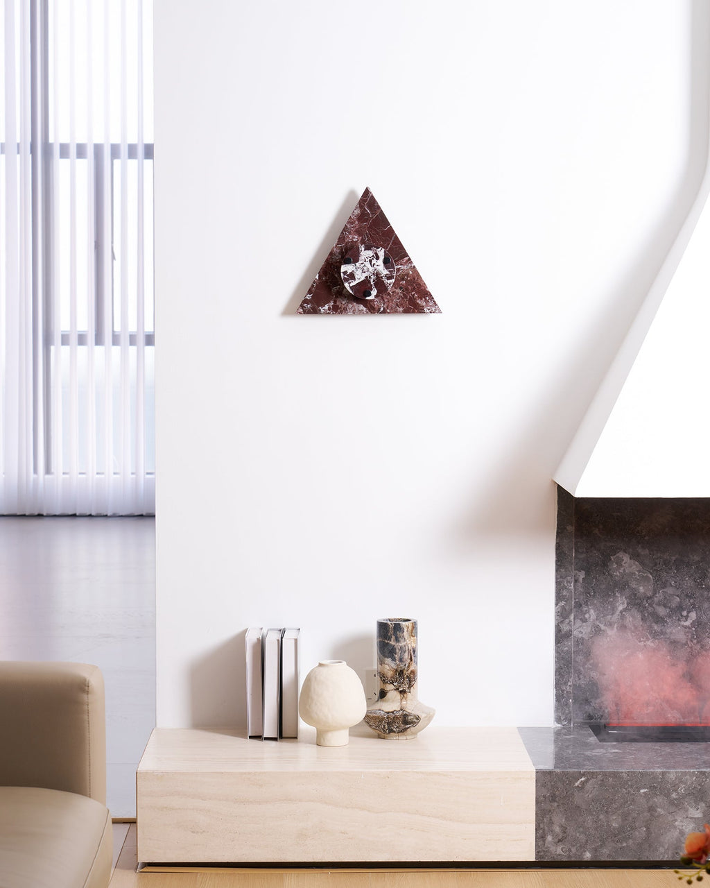 Emertria Wall Lamp