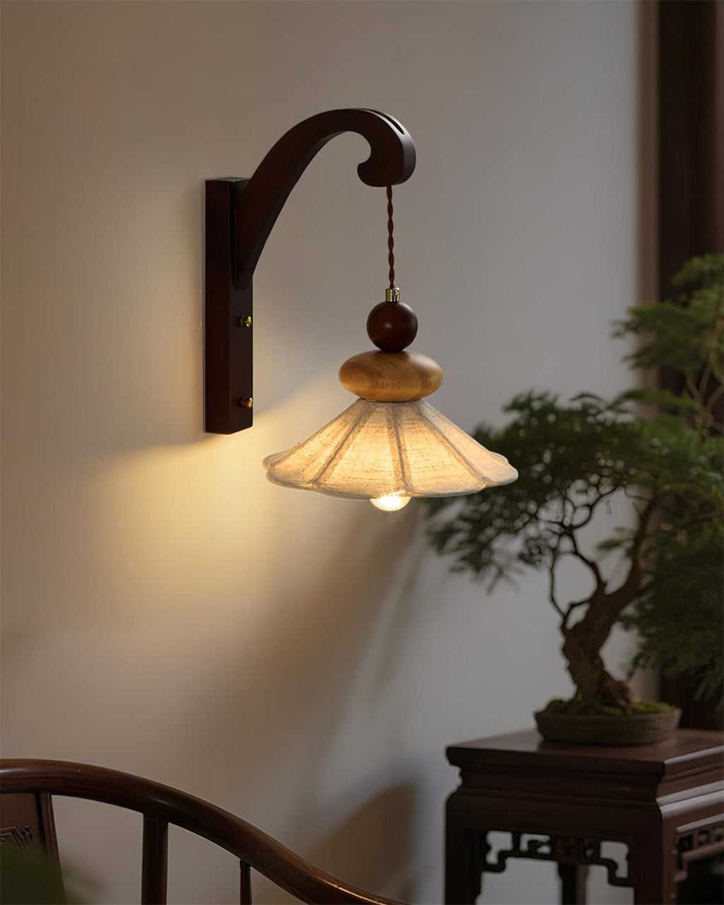 Equinox Wall Lamp