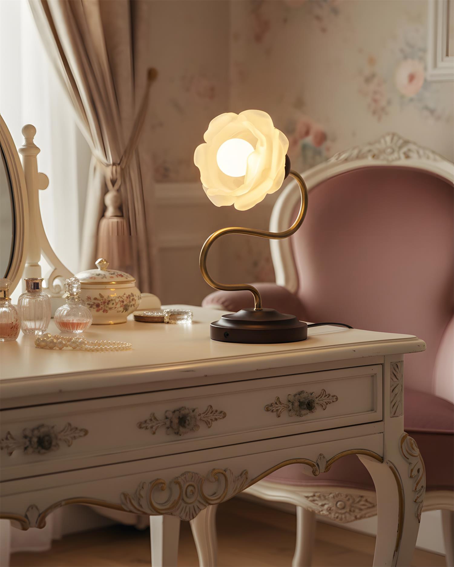 Everbud Table Lamp
