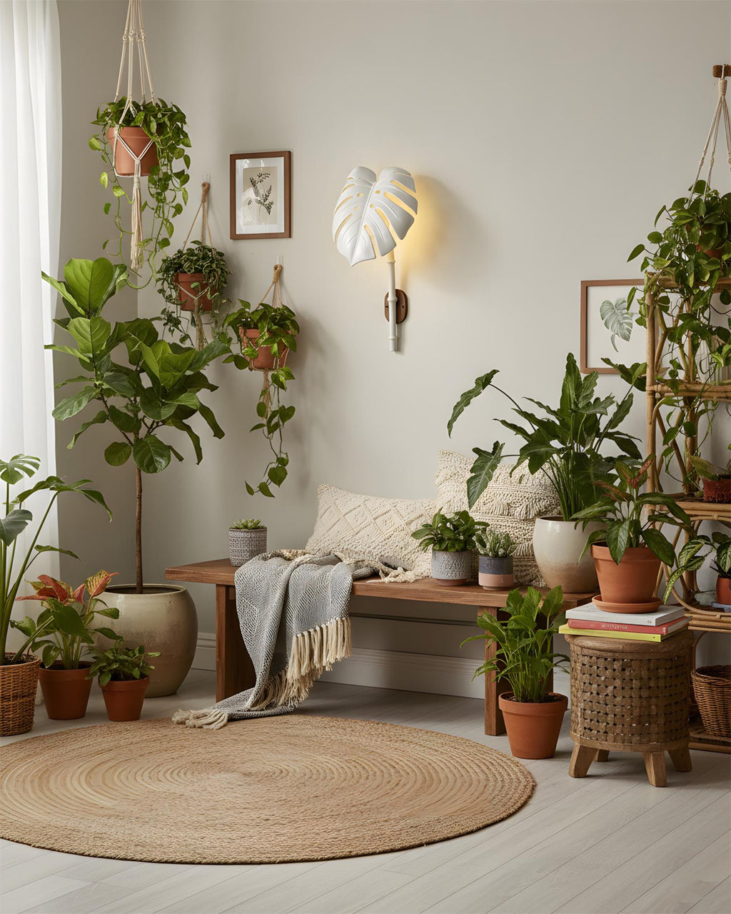 Folium Wall Lamp