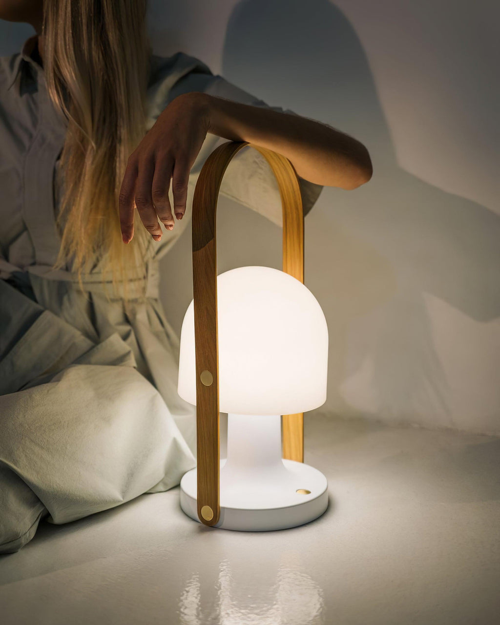 FollowMe Portable Table Lamp (built-in battery)