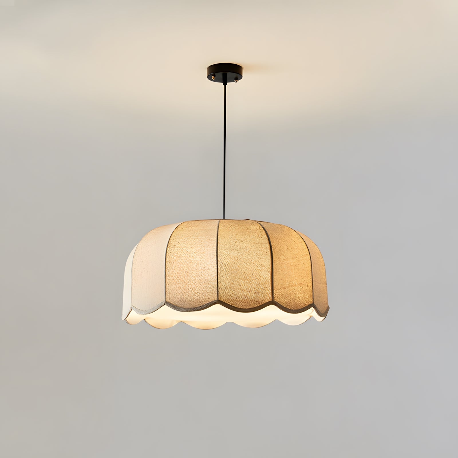 Scalloped Pendant Lamp