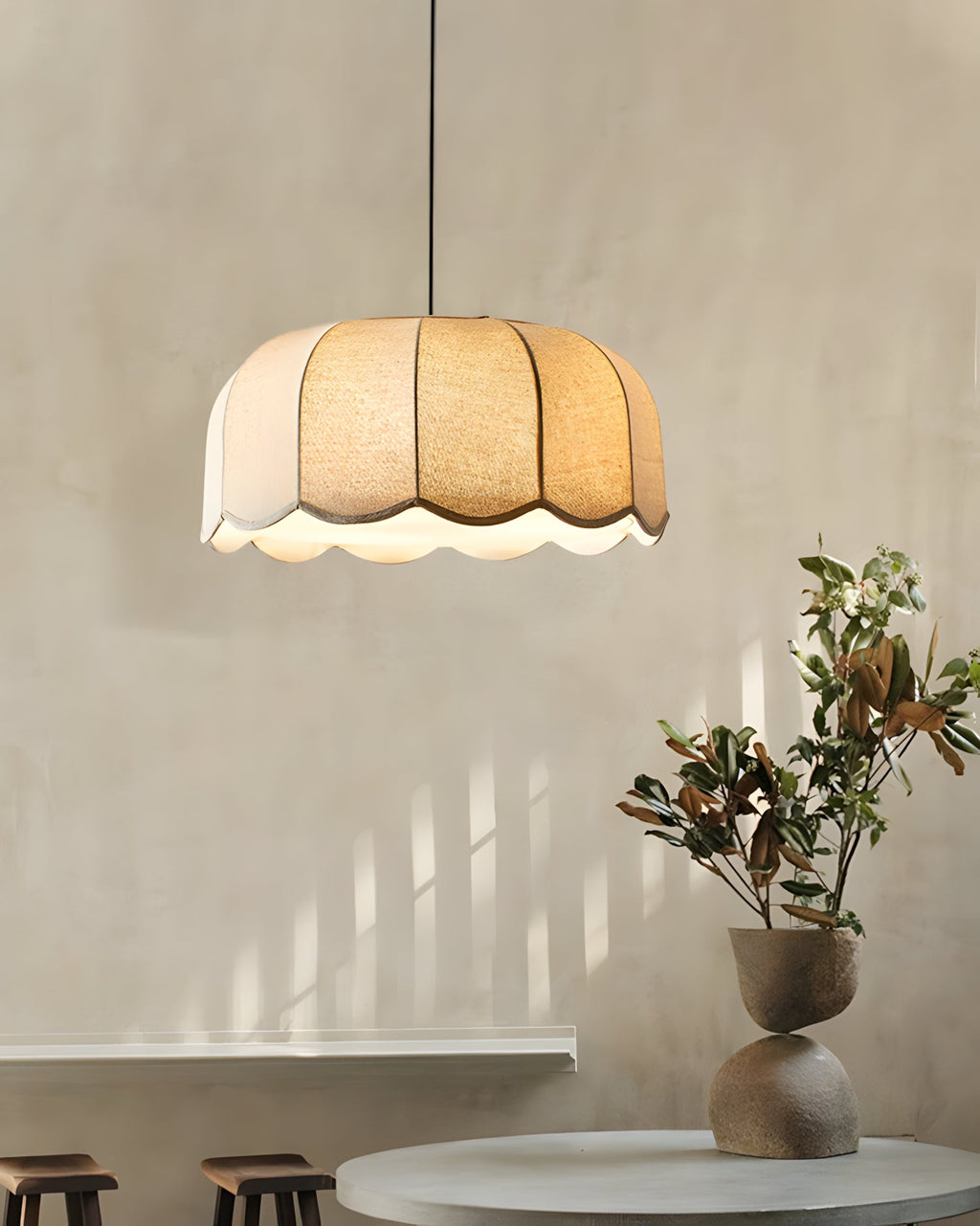Scalloped Pendant Lamp