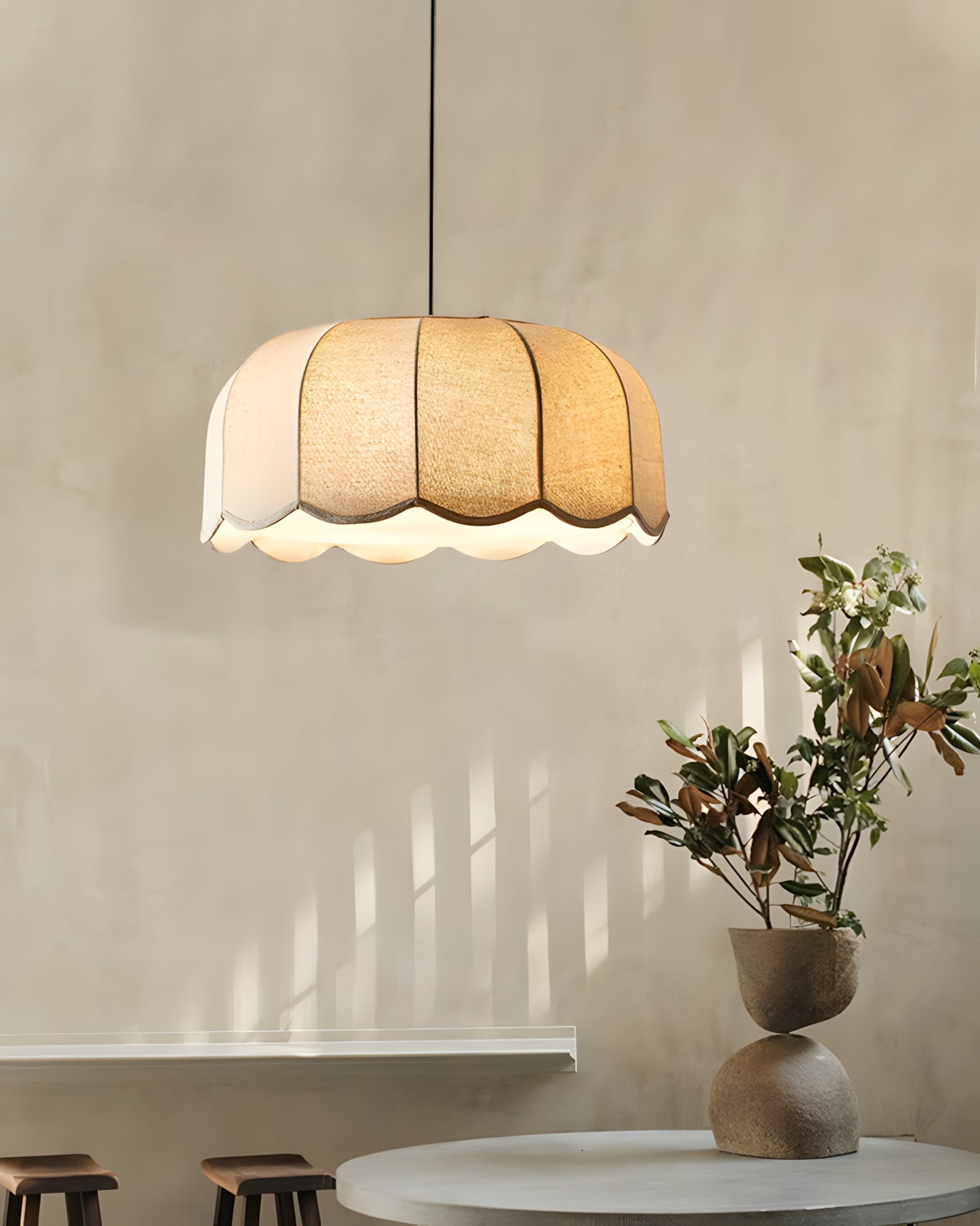 Scalloped Pendant Lamp