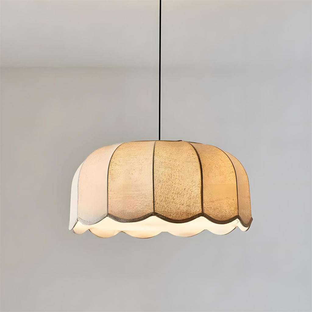 Scalloped Pendant Lamp