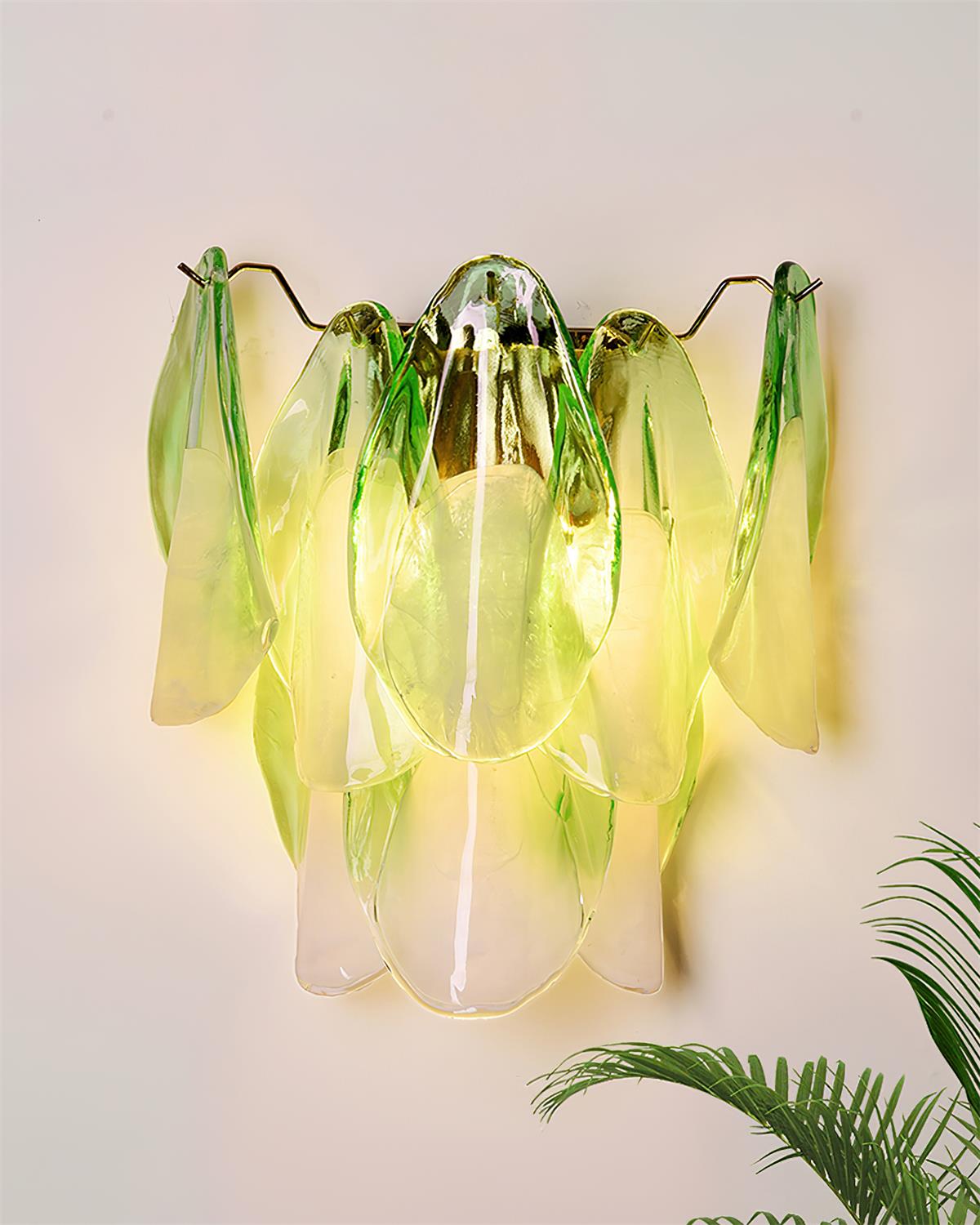 Fuchsia Wall Lamp