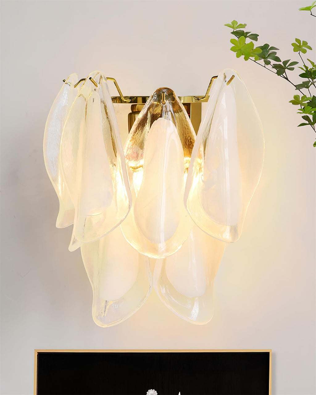 Fuchsia Wall Lamp
