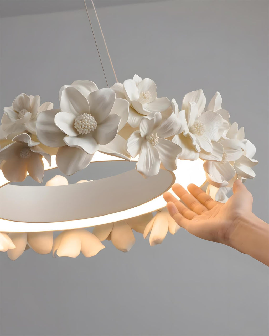 Gardenia Loop Chandelier