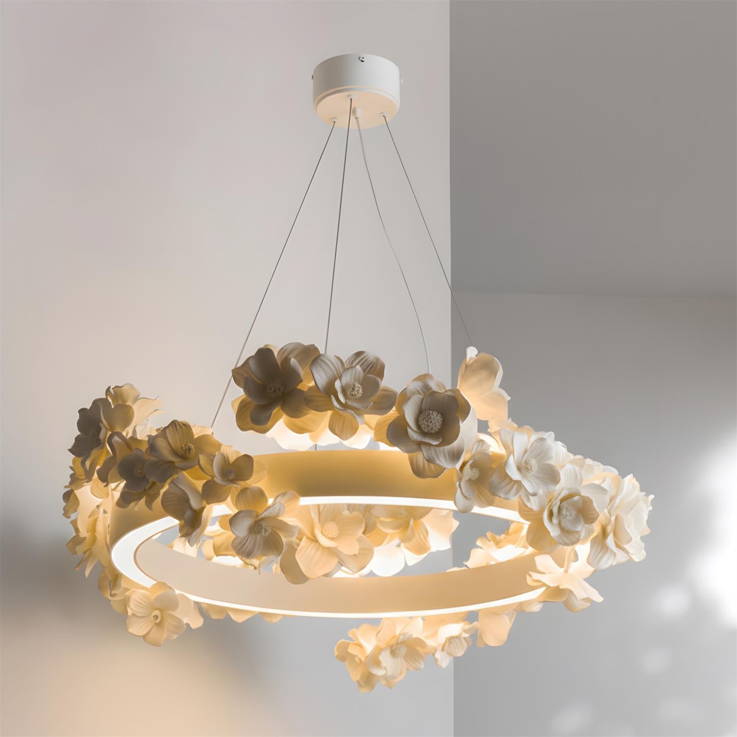 Gardenia Loop Chandelier