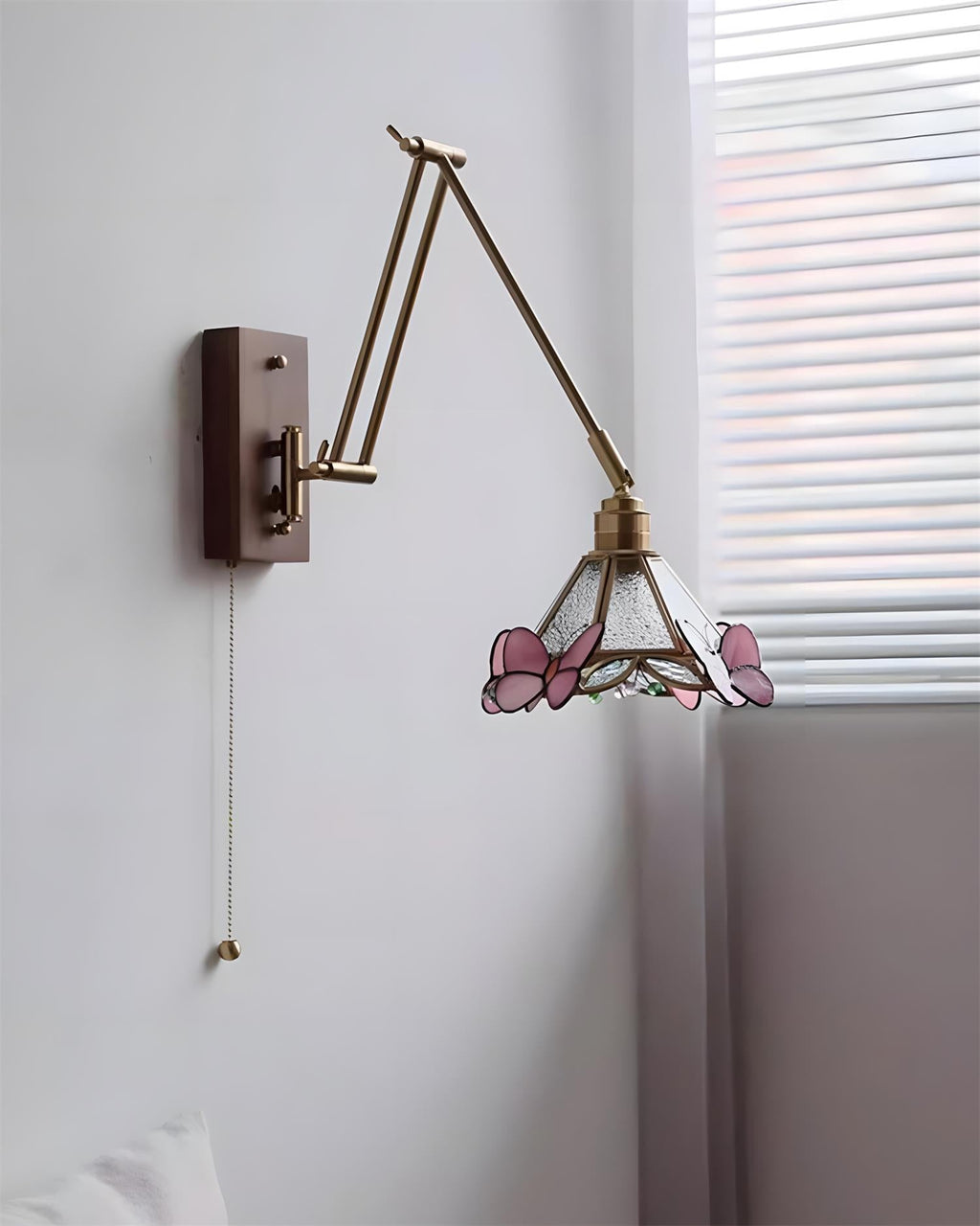 Gardenwing Wall Lamp