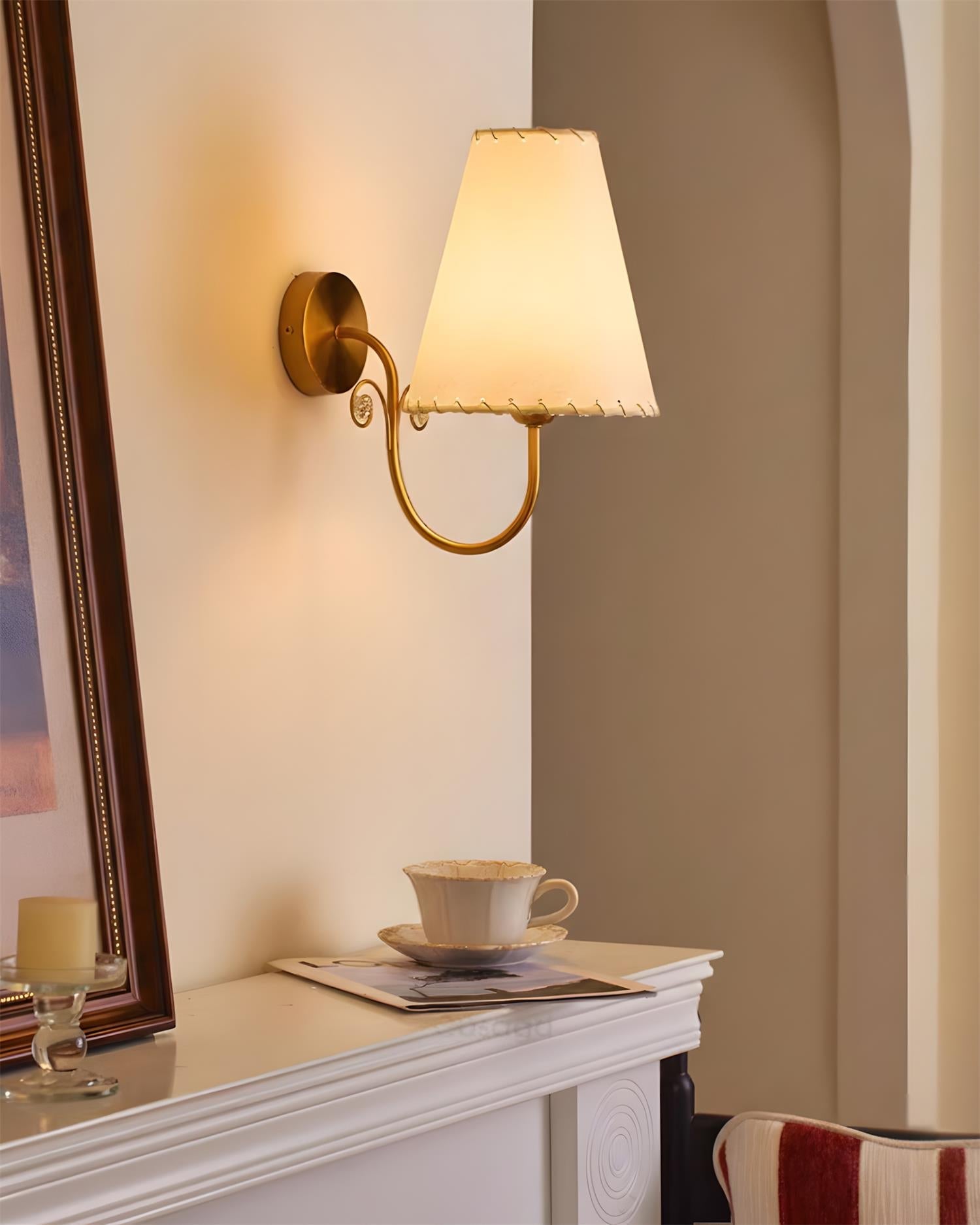 Gentle Bend Wall Lamp