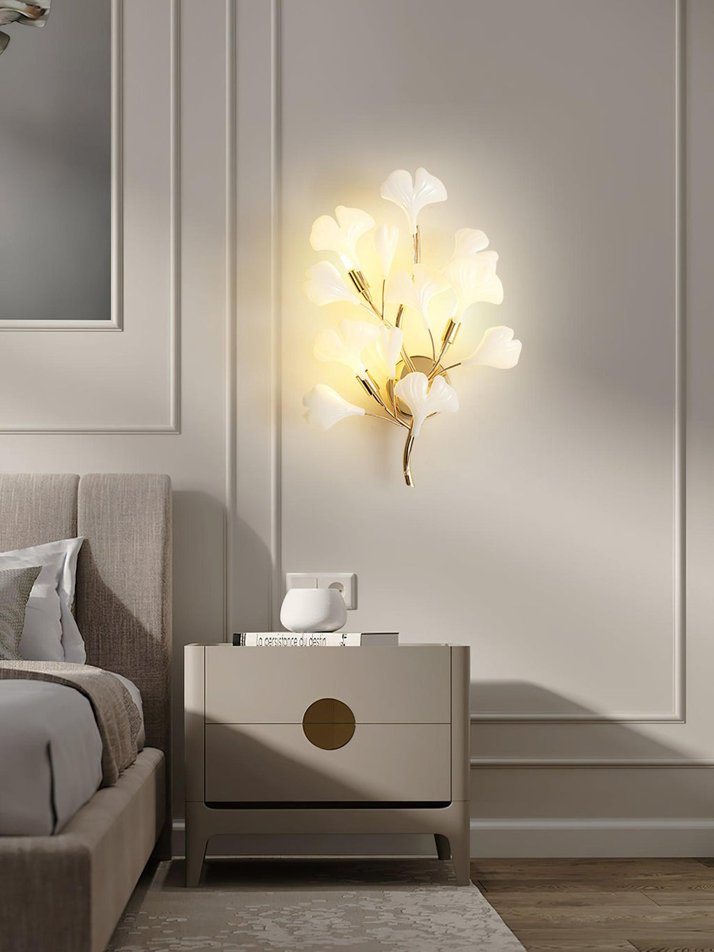 Gingko Sonia Wall Lamp