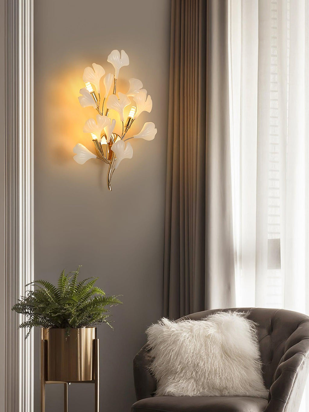 Gingko Sonia Wall Lamp