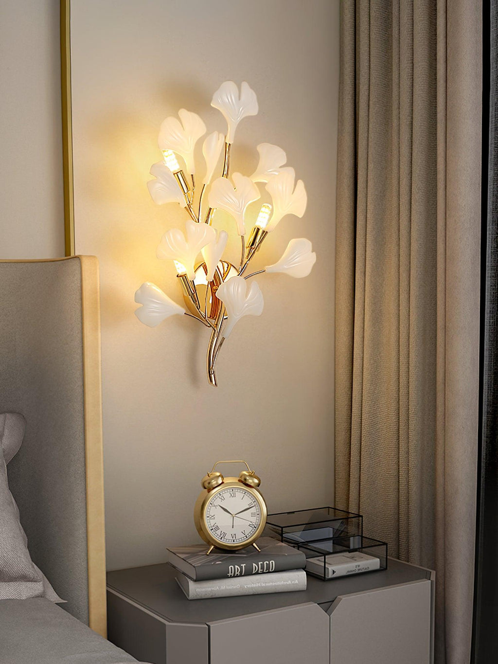 Gingko Sonia Wall Lamp