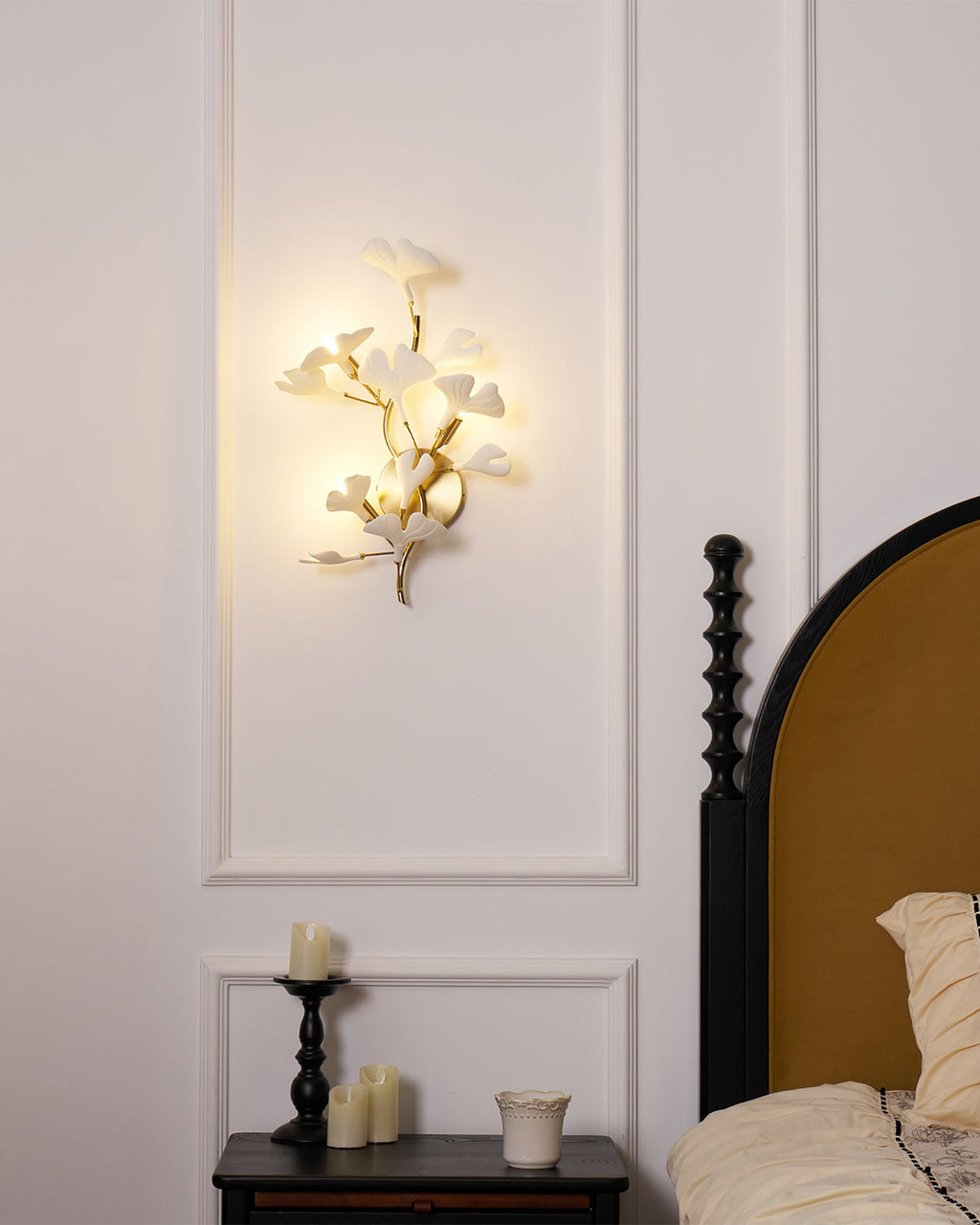 Gingko Sonia Wall Lamp