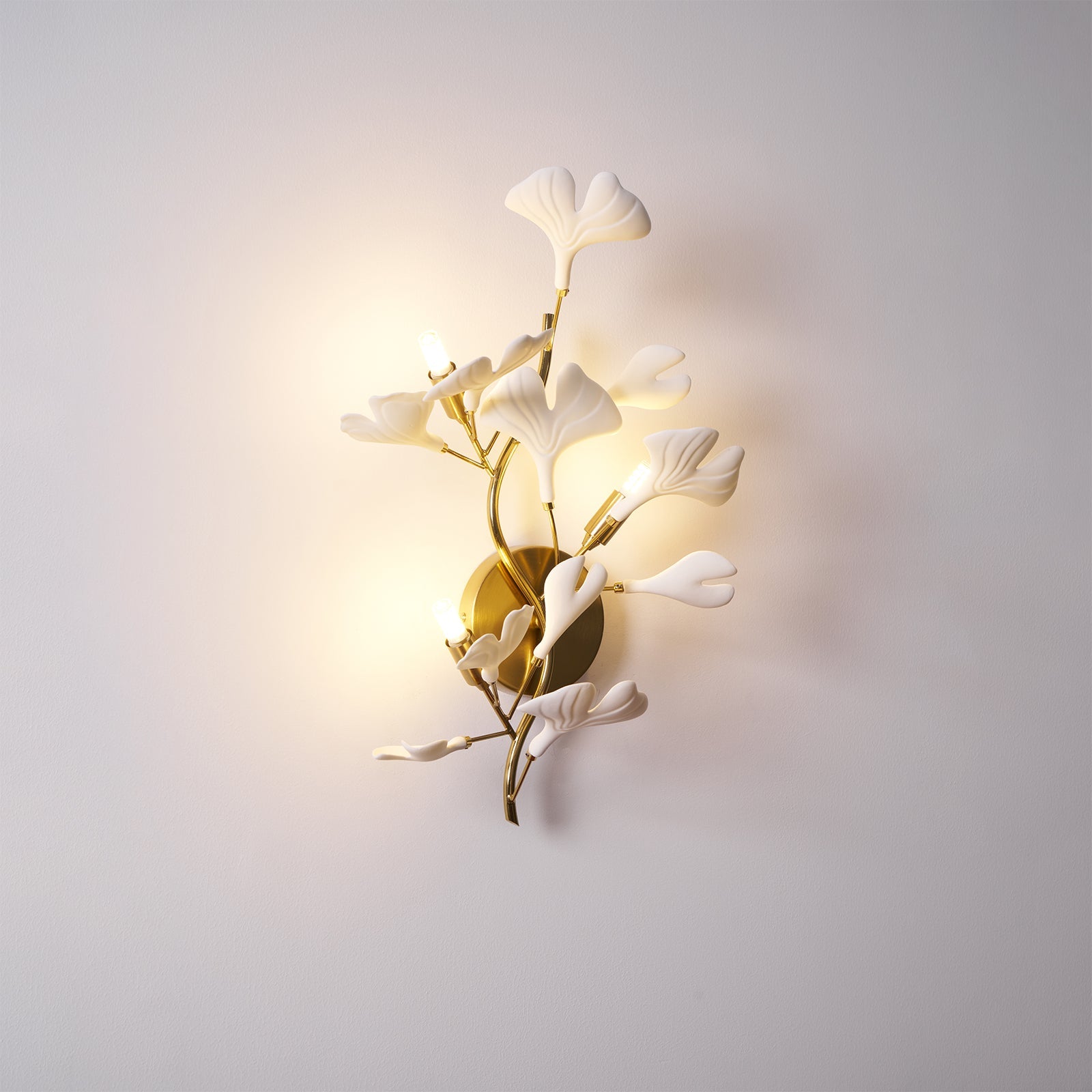 Gingko Sonia Wall Lamp