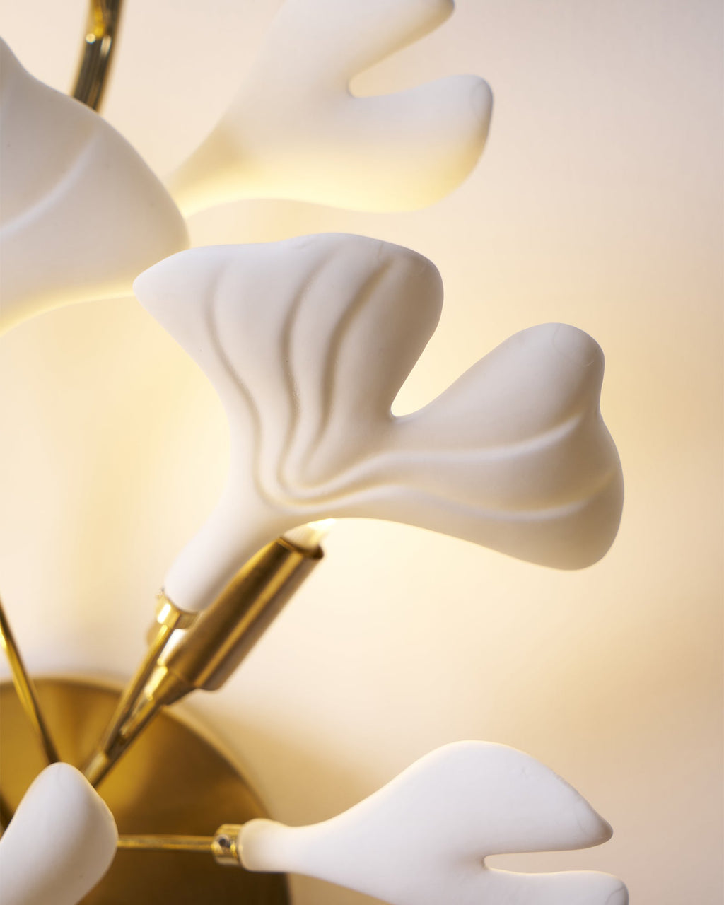 Gingko Sonia Wall Lamp