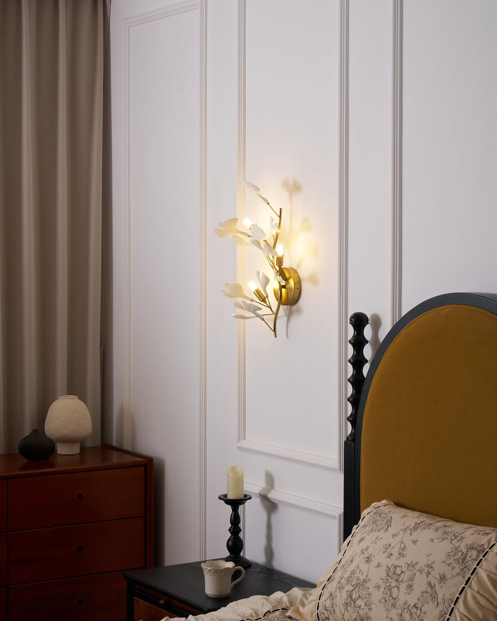Gingko Sonia Wall Lamp