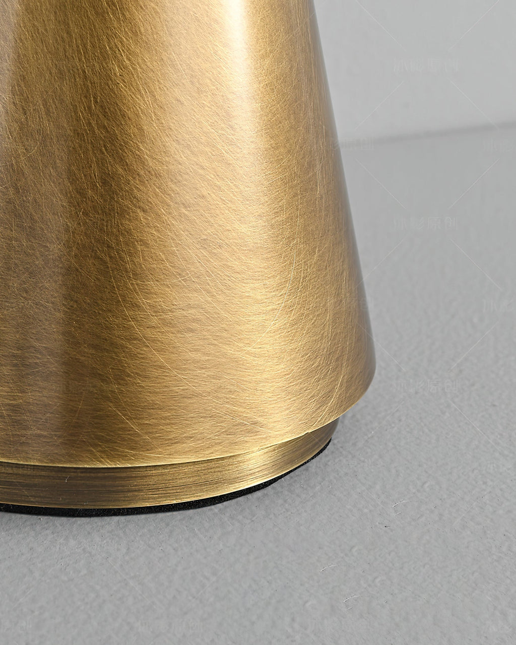 Glint Table Lamp