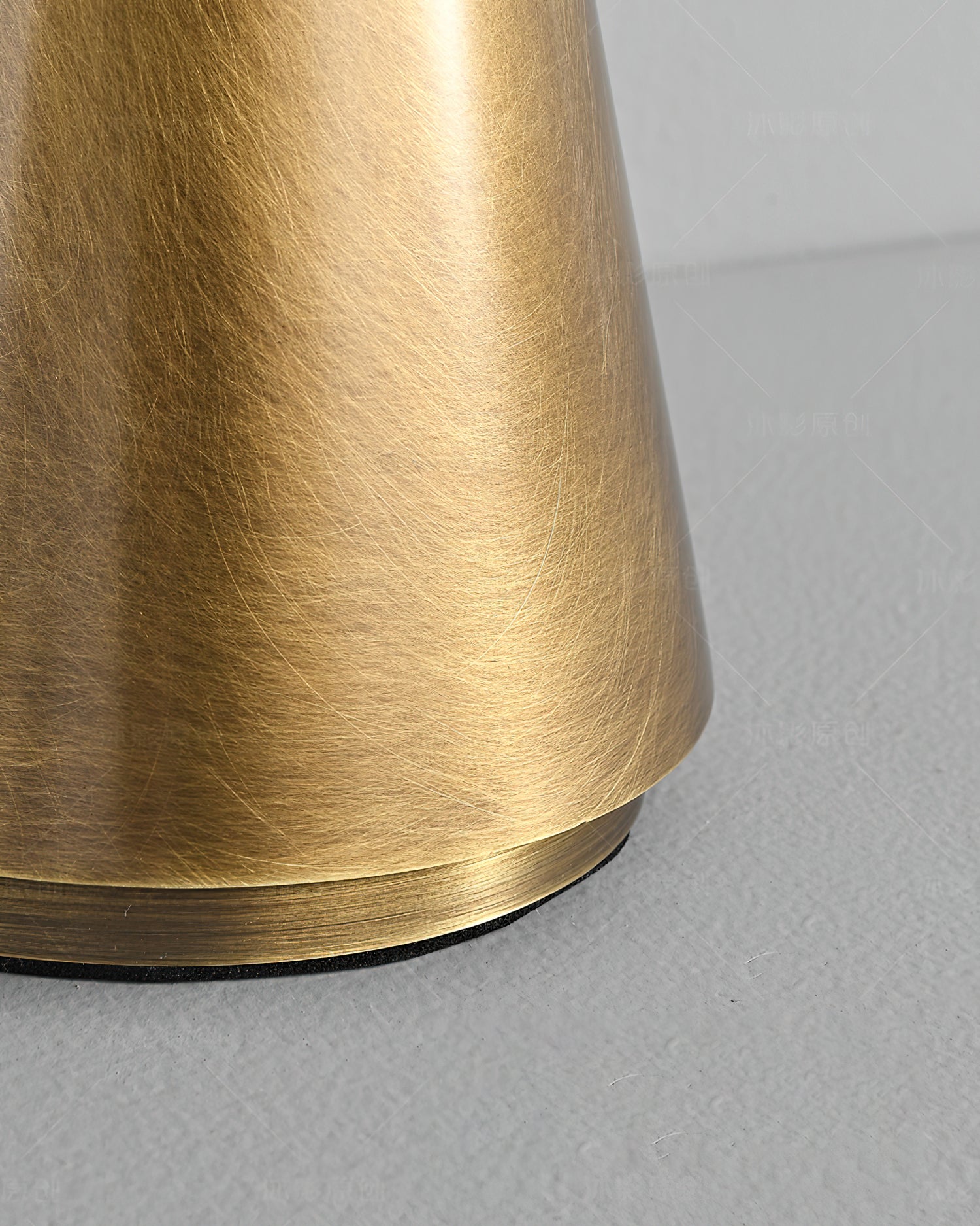 Glint Table Lamp