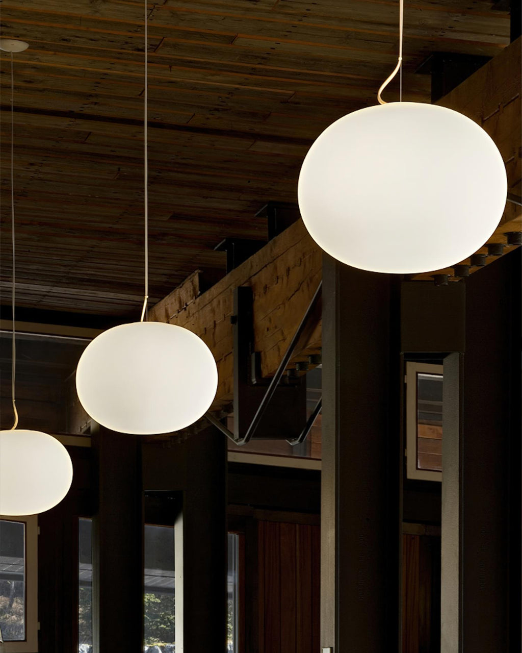 Gloating Pendant Lamp