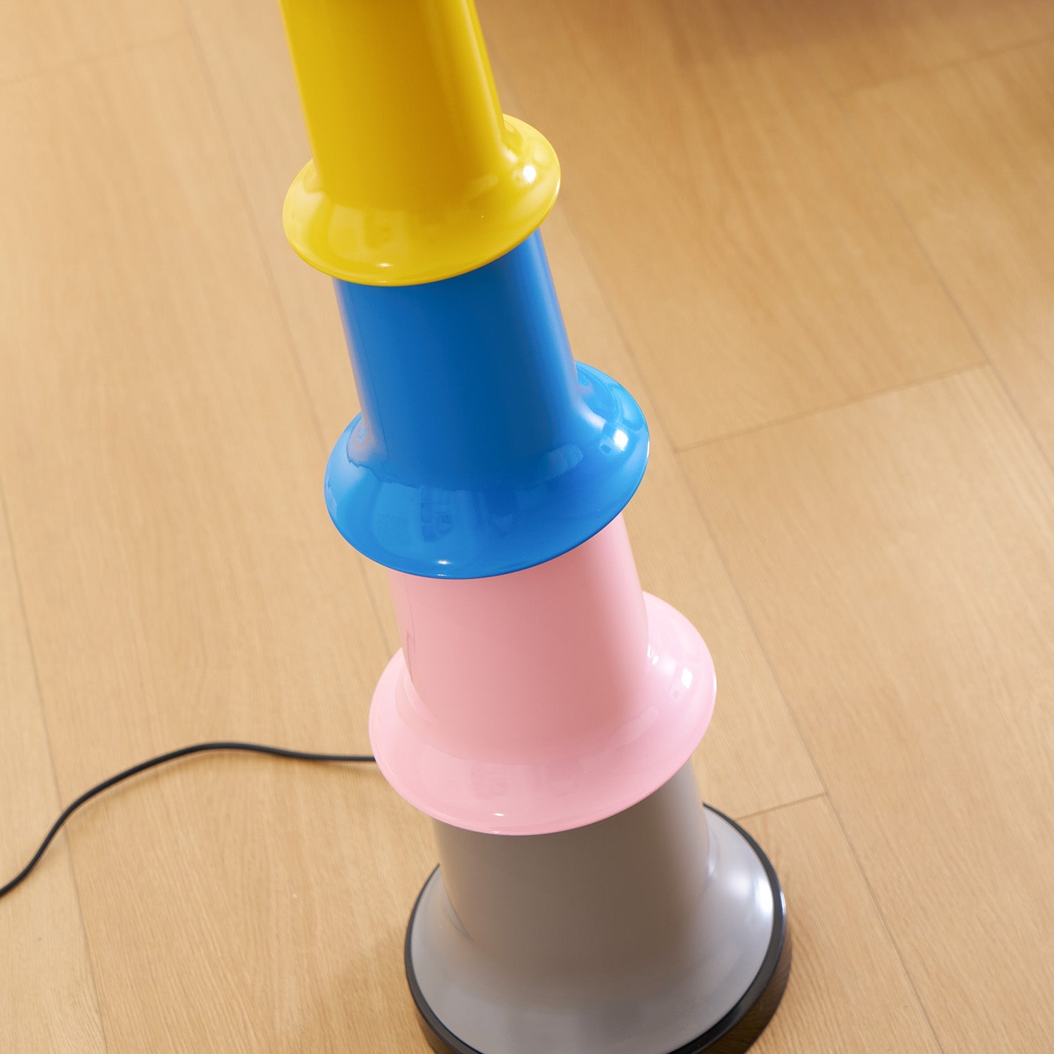 Grande Floor Lamp