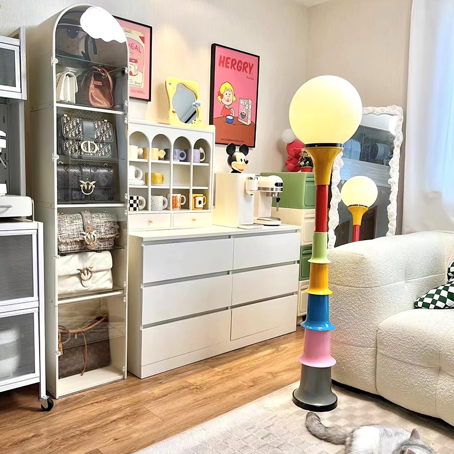 Grande Floor Lamp