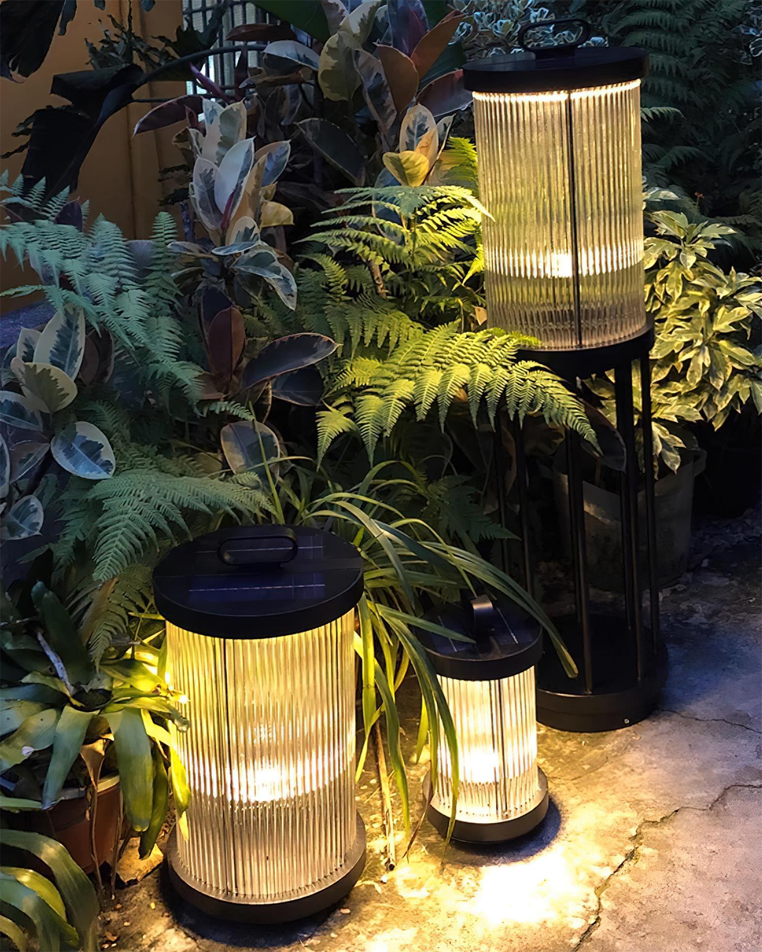 Greta Outdoor Lamp