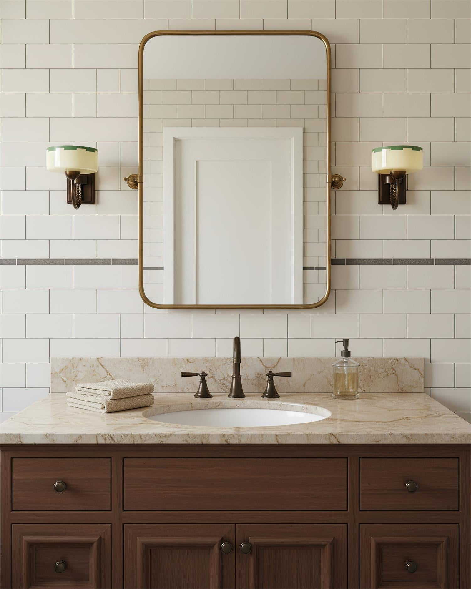 Grevola Wall Lamp