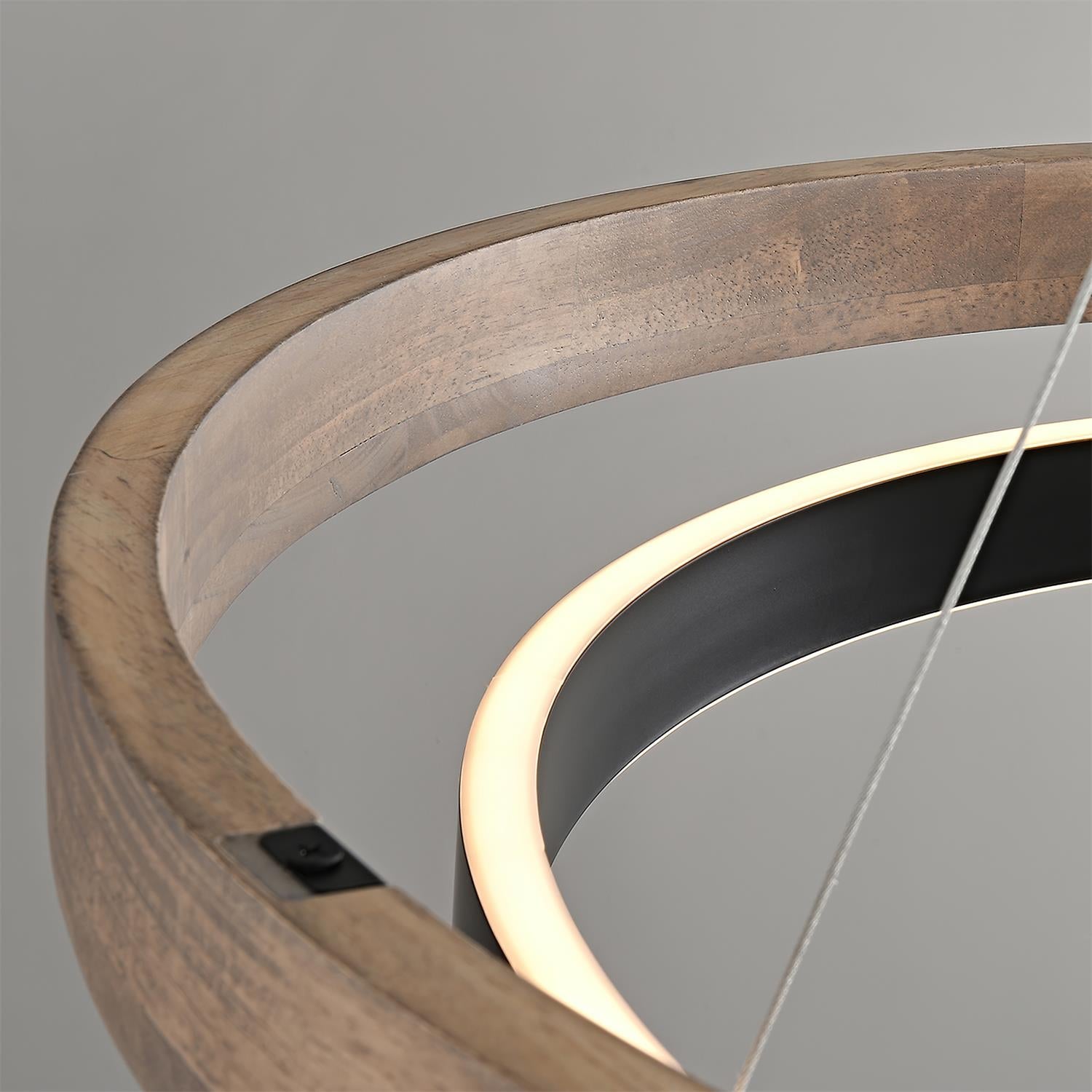 Haloa Chandelier