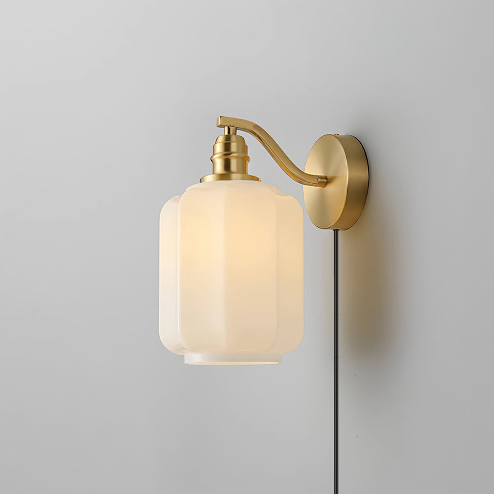 Henry Plug In Wall Lamp