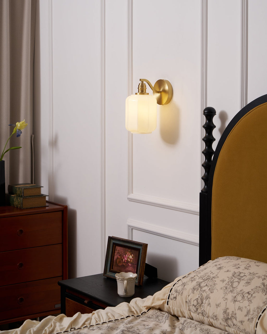 Henry Wall Lamp