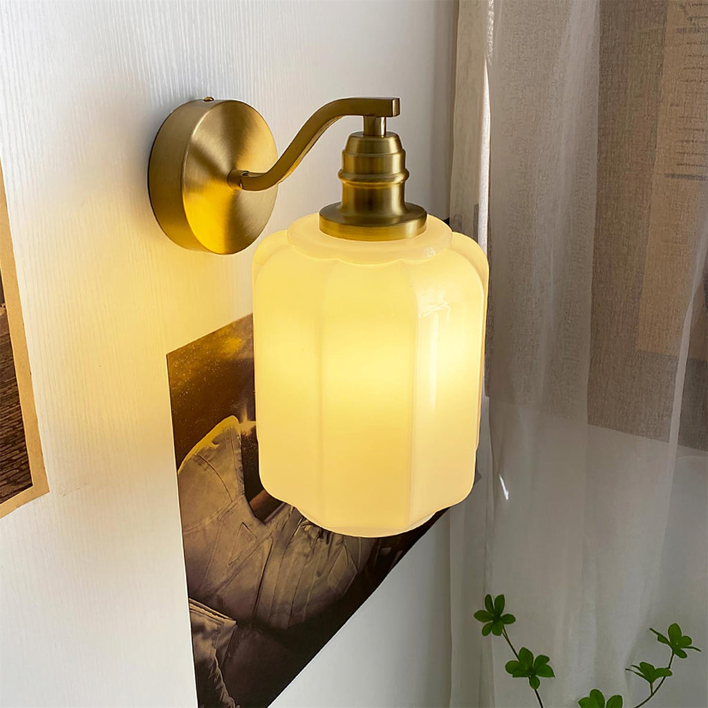 Henry Plug In Wall Lamp