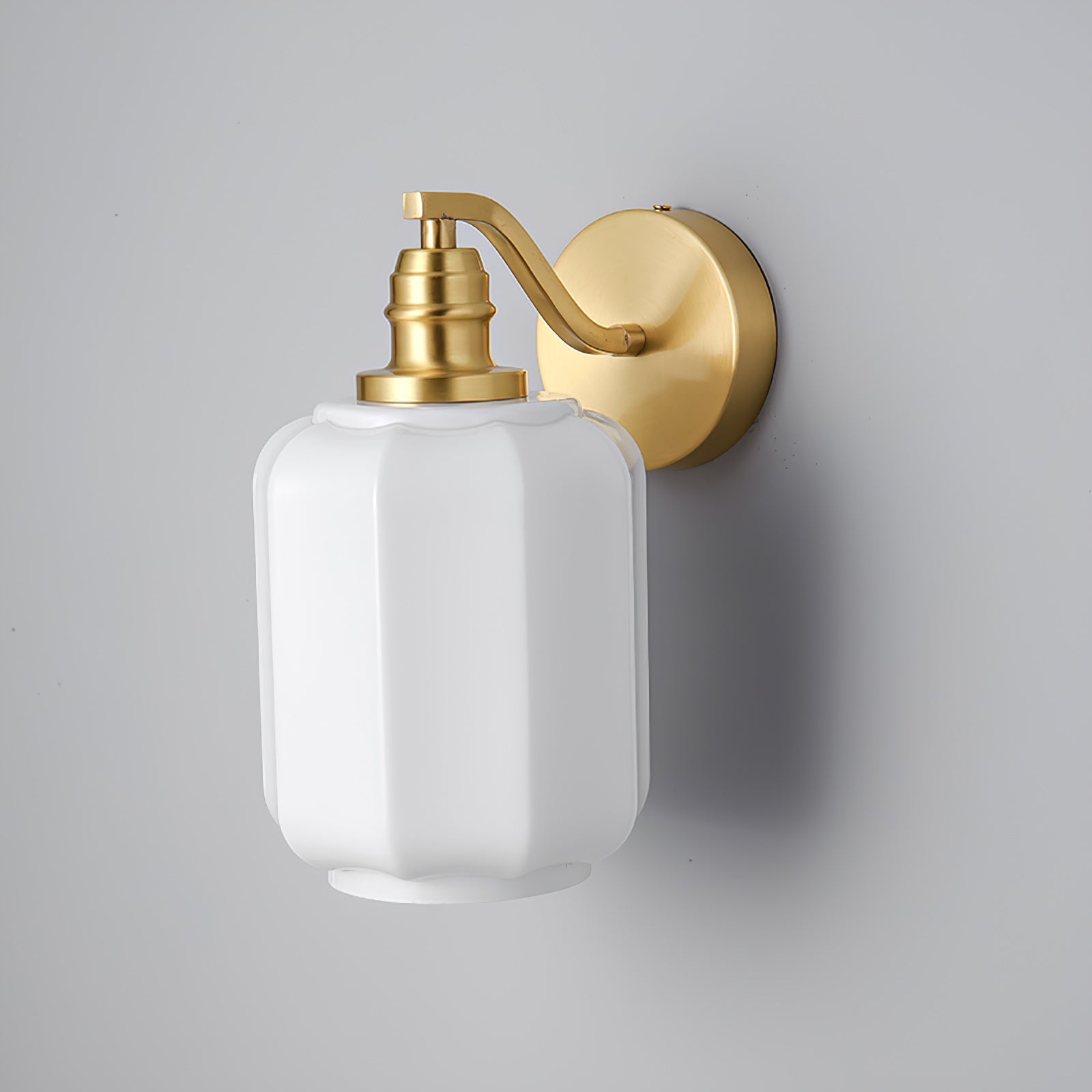 Henry Plug In Wall Lamp