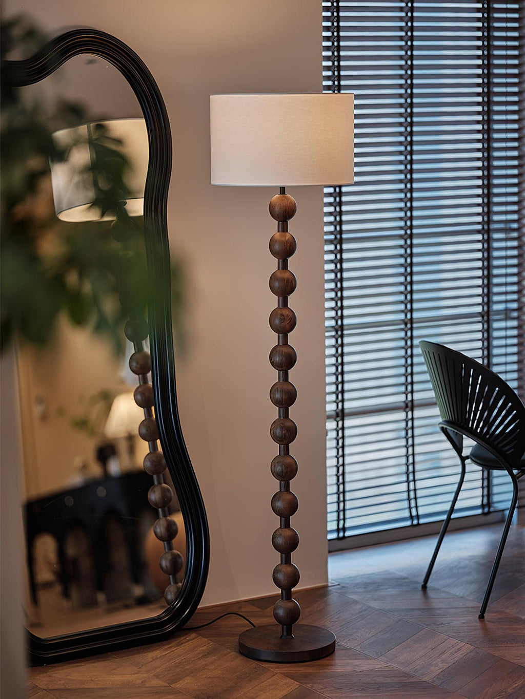 Hugo Barbell Floor Lamp