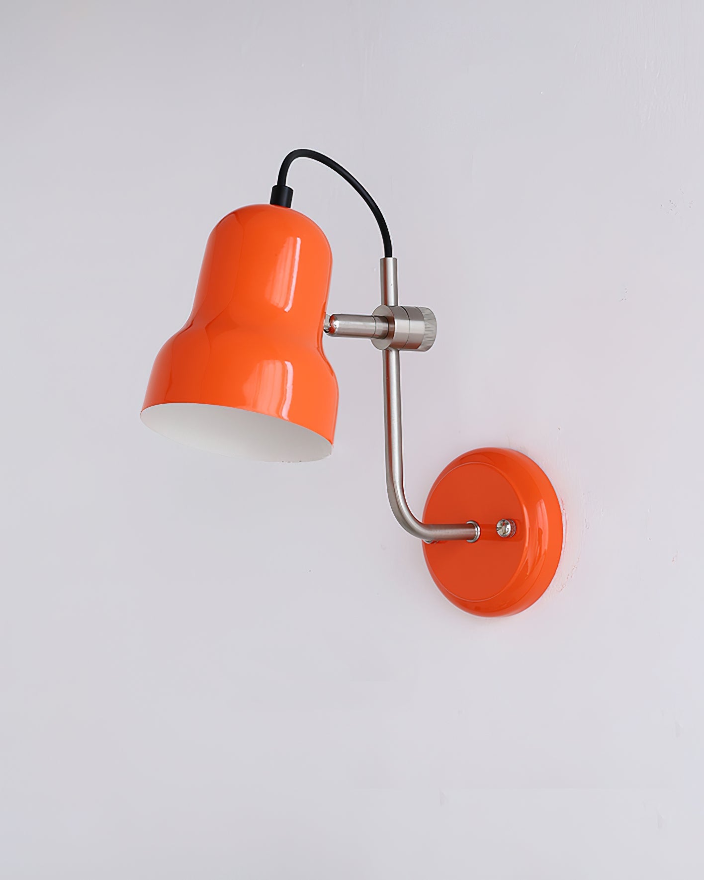 Kari Wall Lamp