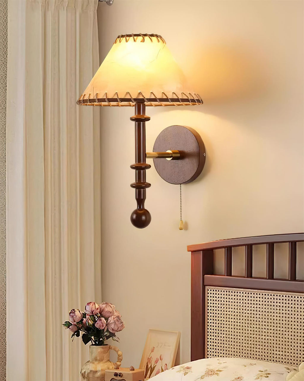Kibo Wood Wall Lamp