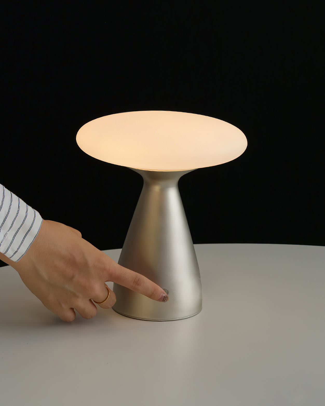 Konos Table Lamp