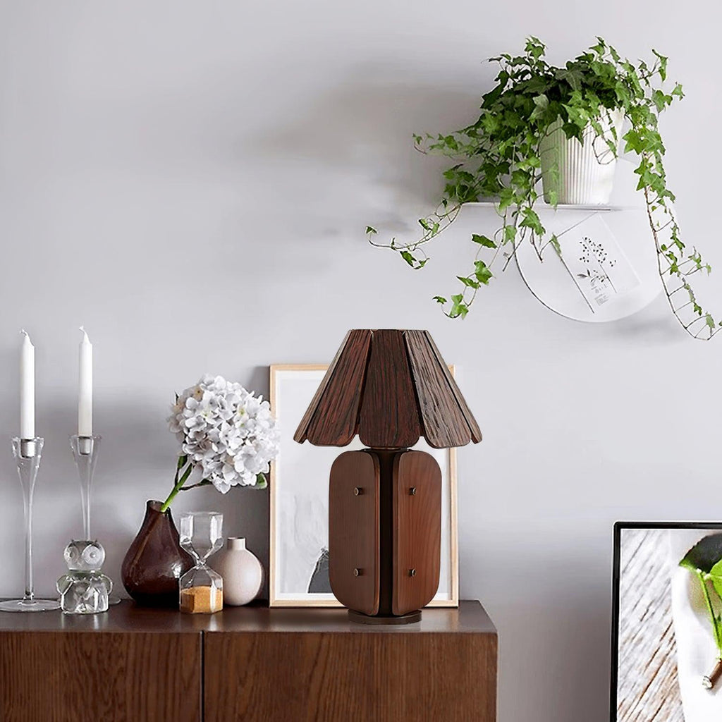 Kubec Table Lamp