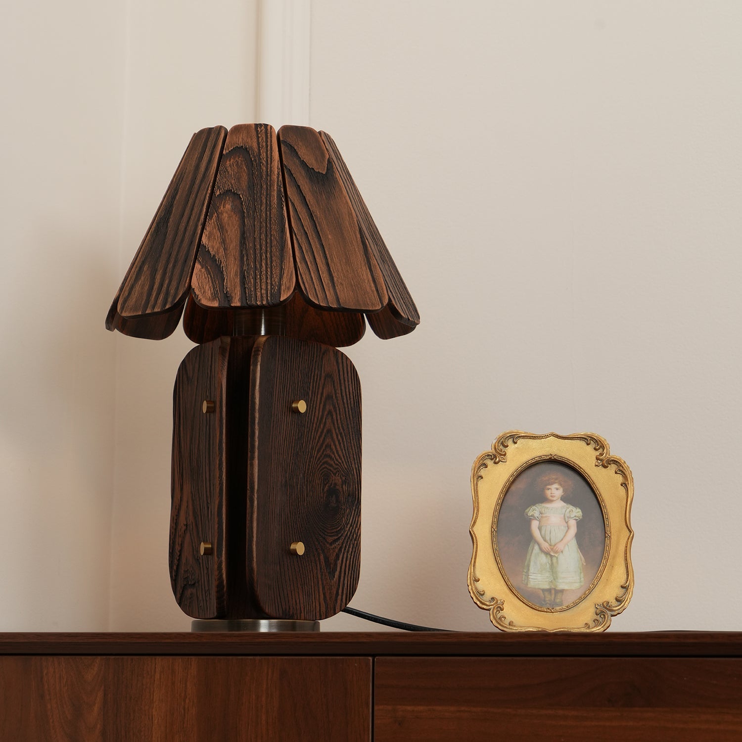 Kubec Table Lamp